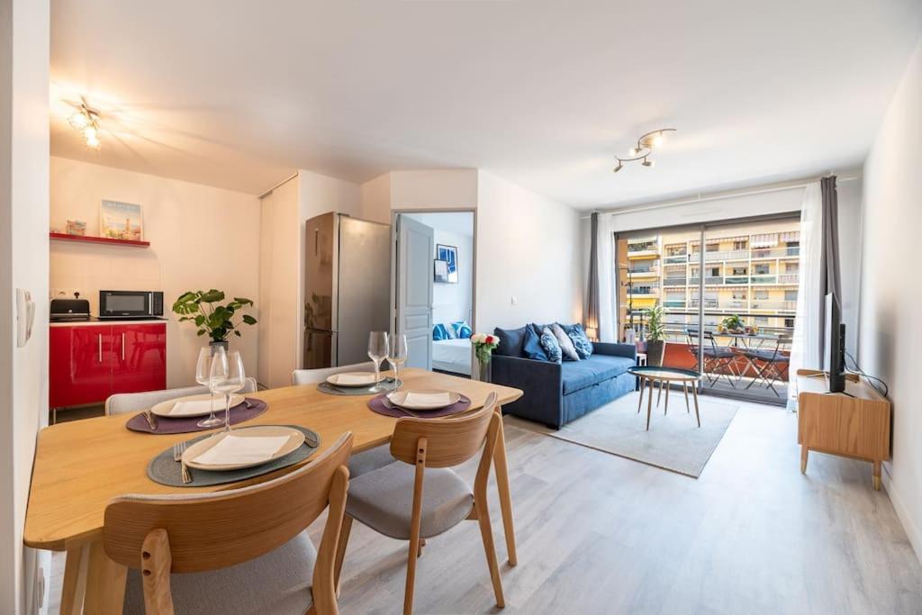 Appartement Cosy Au Centre Ville De ม็องตง ภายนอก รูปภาพ