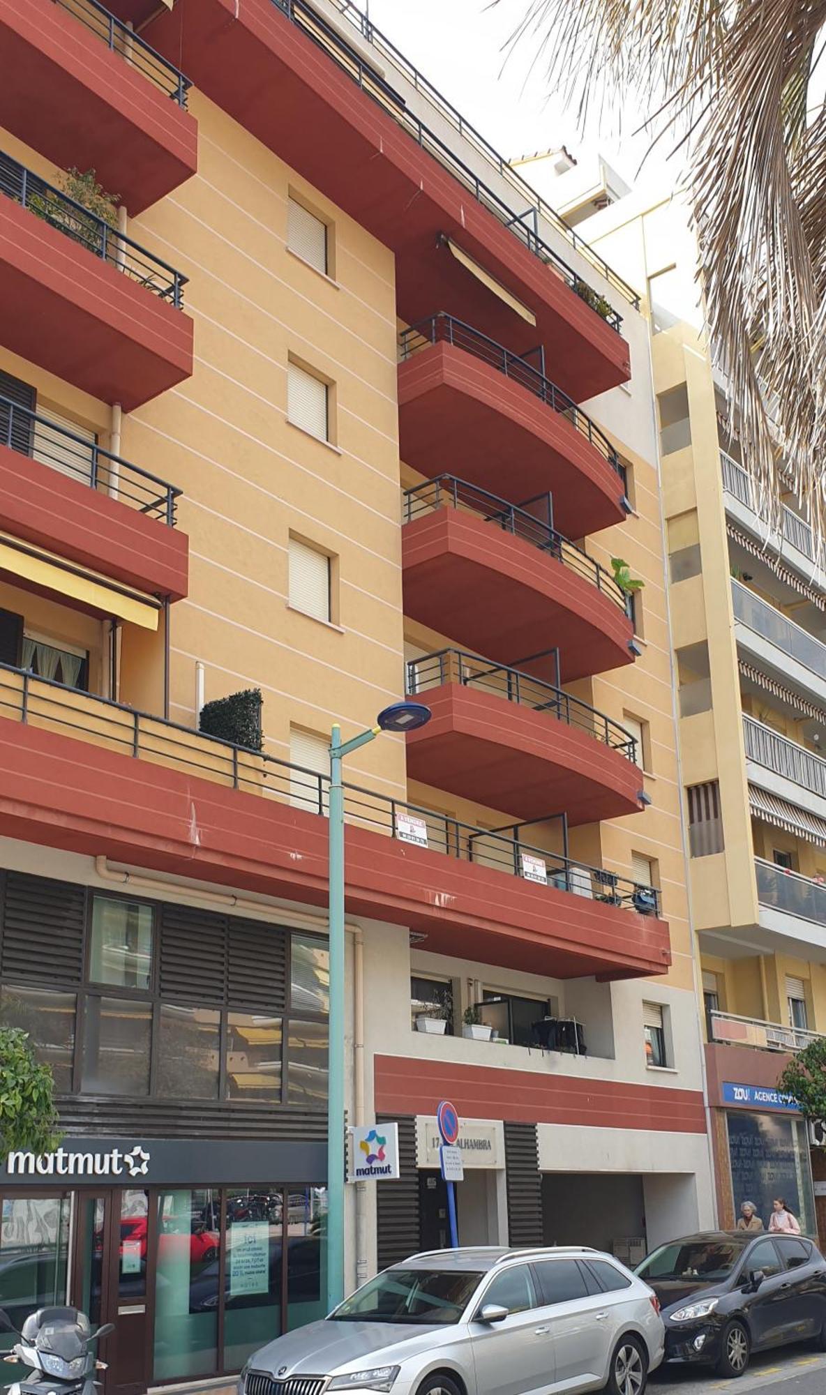 Appartement Cosy Au Centre Ville De ม็องตง ภายนอก รูปภาพ